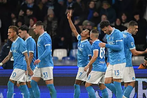 على خُطى ماكتوميناي.. نابولي يستهدف نجم مانشستر يونايتد في يناير